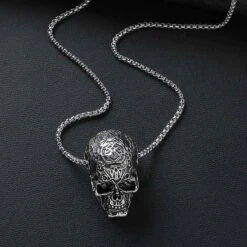 ▷ Collier Skull Pirate -Pirate Costume Shop collier gothique skull 1