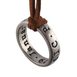 ▷ Collier Uncharted Nathan Drake