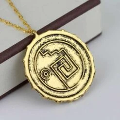 ▷ Collier Médaillon De Pirates Des Caraïbes -Pirate Costume Shop medaillon pirates des caraibes acheter